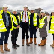 Gavin Board, John Kelly, Mayor Tony Page, Cllr Mohammed Ayub, Cllr Karen Rowland and Mandeep Dhadwal at the topping out ceremony for 40 flats made by Abri in Caversham Road, Reading. Credit: Abri