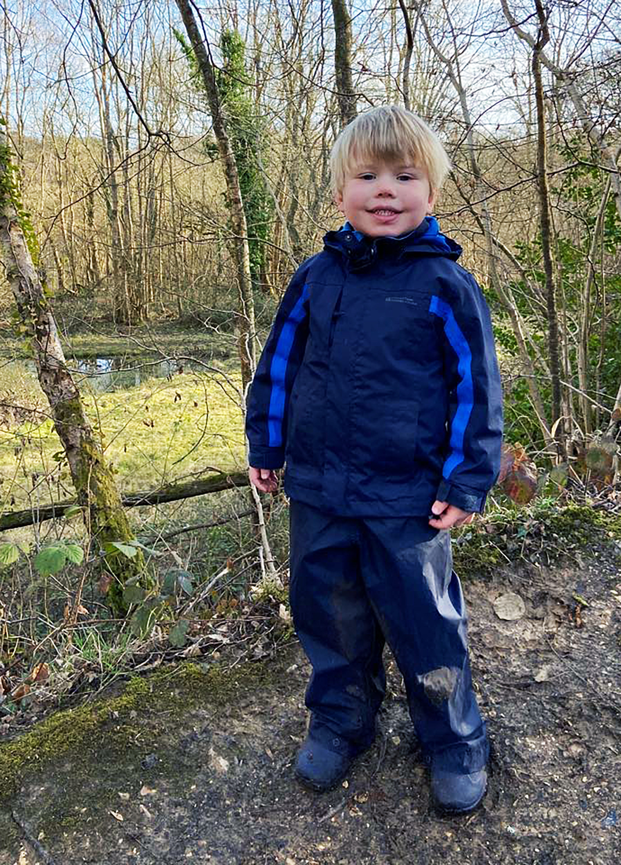 Tributes to Dylan, 3, after tragic canal fall in Newbury. Pic from Hyde News