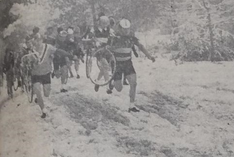 Several people took part in the race 