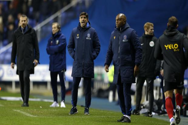Reading manager Velijko Paunovic bellows instructions during his side's 1-0 defeat to Sheffield United. Image by: JasonPIX
