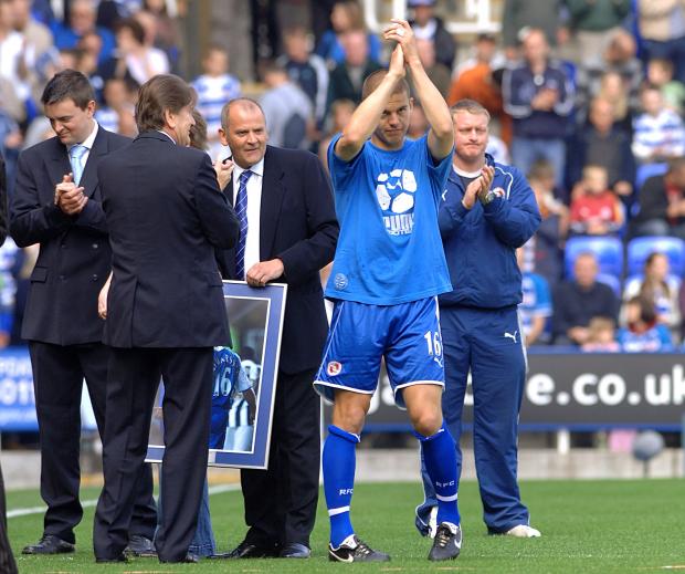 Reading Chronicle: Ivar Ingimarsson is presented with Reading's 06/07 Player of the Year award. Image by: PA