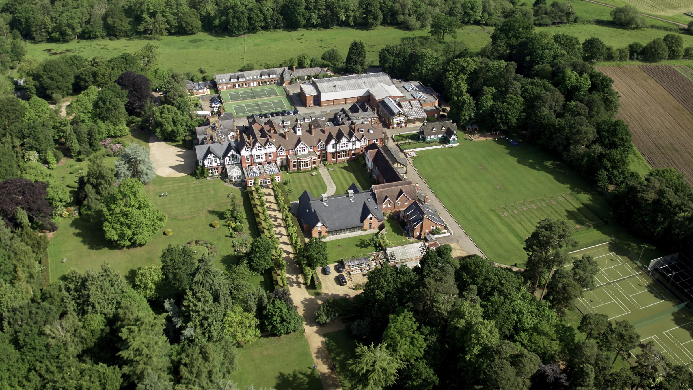 Ludgrove School grounds. Image via Wikimedia Commons