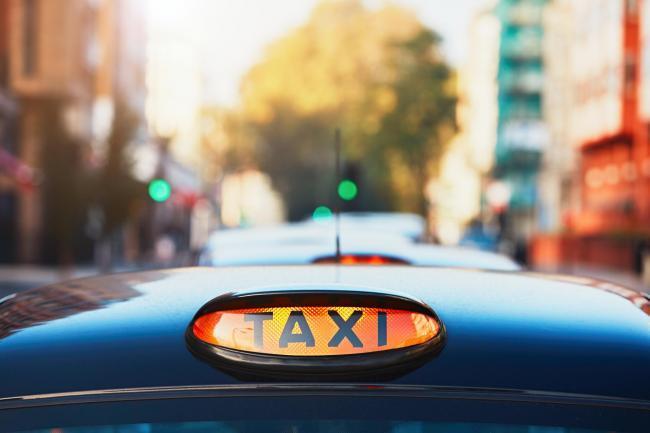 Reading taxi fined almost £2,000 for multiple offences