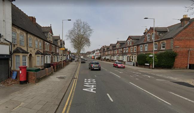 Men barricade themselves in Caversham Road flat and start fires