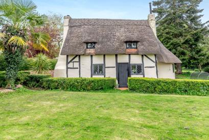 'Chocolate box' cottage on the market for £750,000 in West Berkshire 