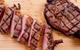 Father's Day: Best steakhouses near Reading according to Tripadvisor reviews. (Canva)