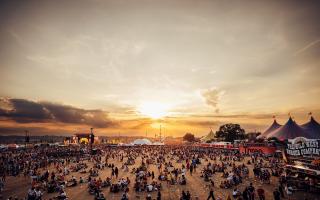 A view of crowds at Reading Festival 2022. Credit: James Bridle