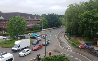 Police cordon closes off Caversham Bridge